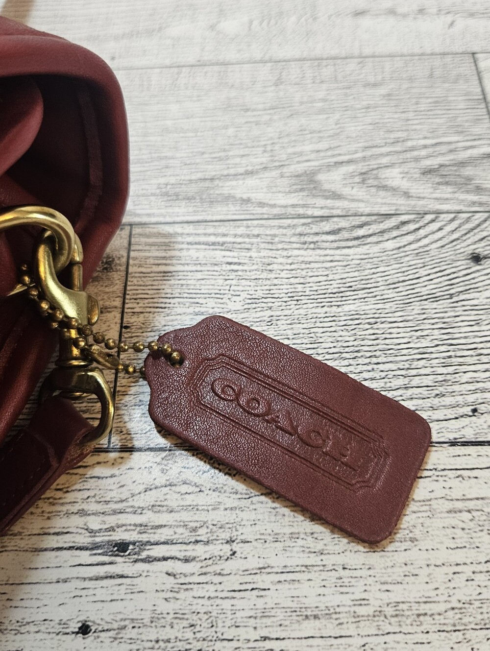 Vintage 1994 Coach Bella Court Bag 9957 Top Handle Cross Body Made in USA Red - Picture 5 of 11